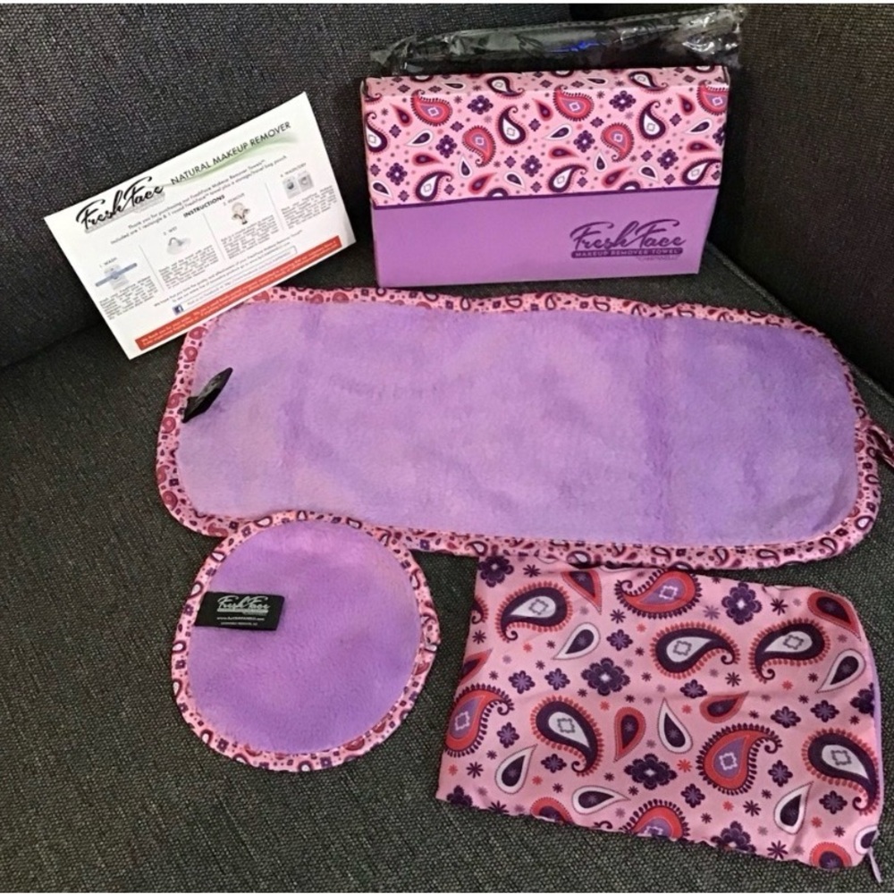 Fresh Face Makeup Remover Towel Set in box- NEW